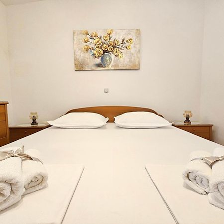 Apartments Brkulj Makarska Ngoại thất bức ảnh