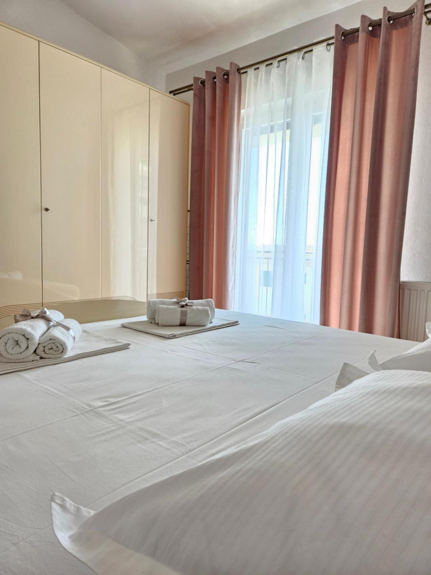 Apartments Brkulj Makarska Ngoại thất bức ảnh