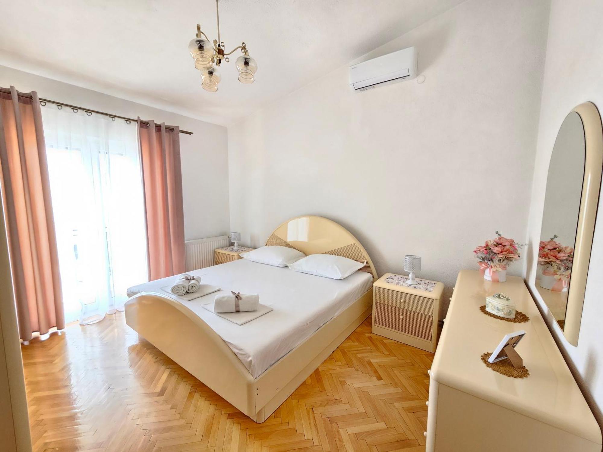Apartments Brkulj Makarska Ngoại thất bức ảnh
