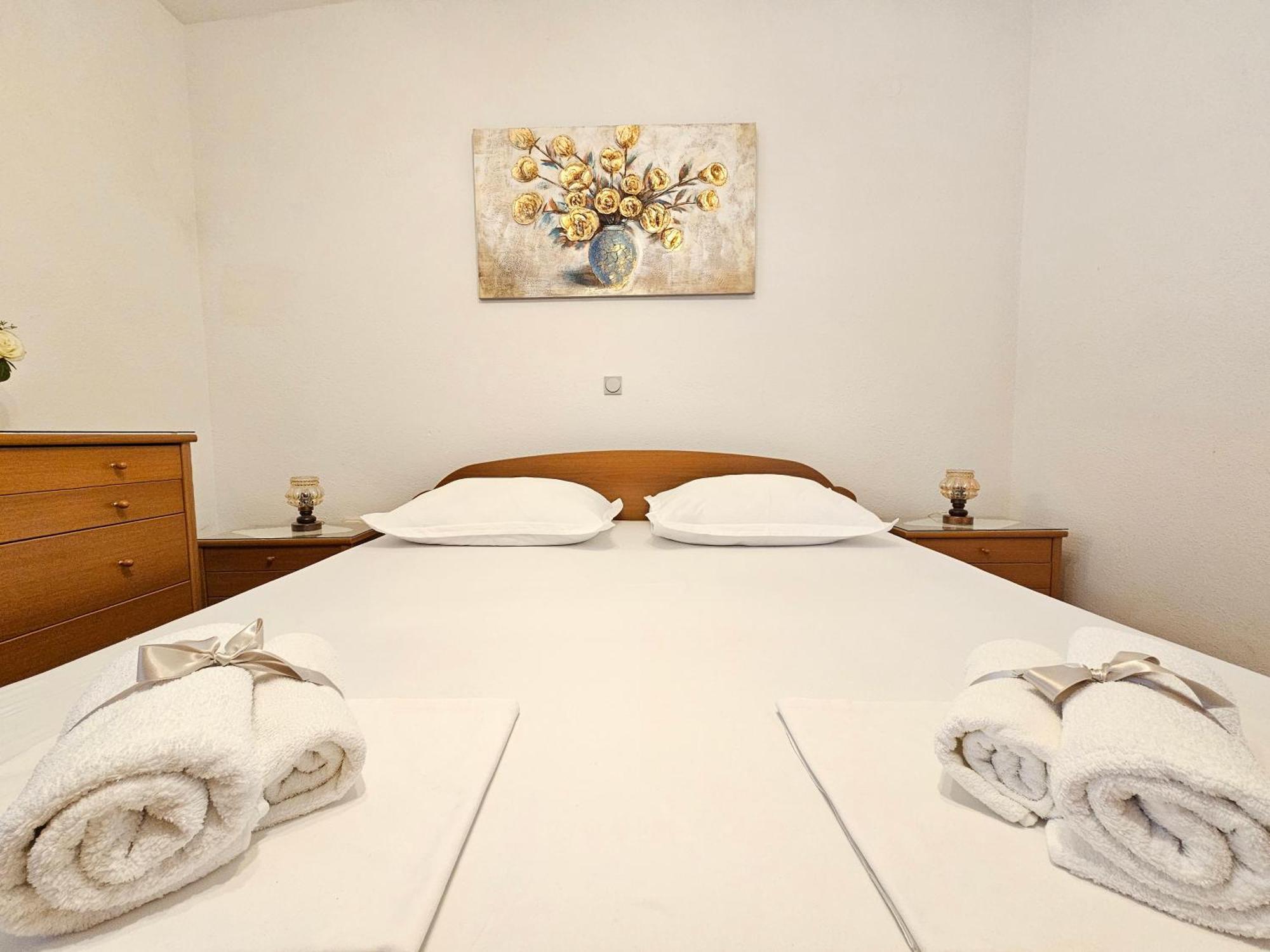 Apartments Brkulj Makarska Ngoại thất bức ảnh