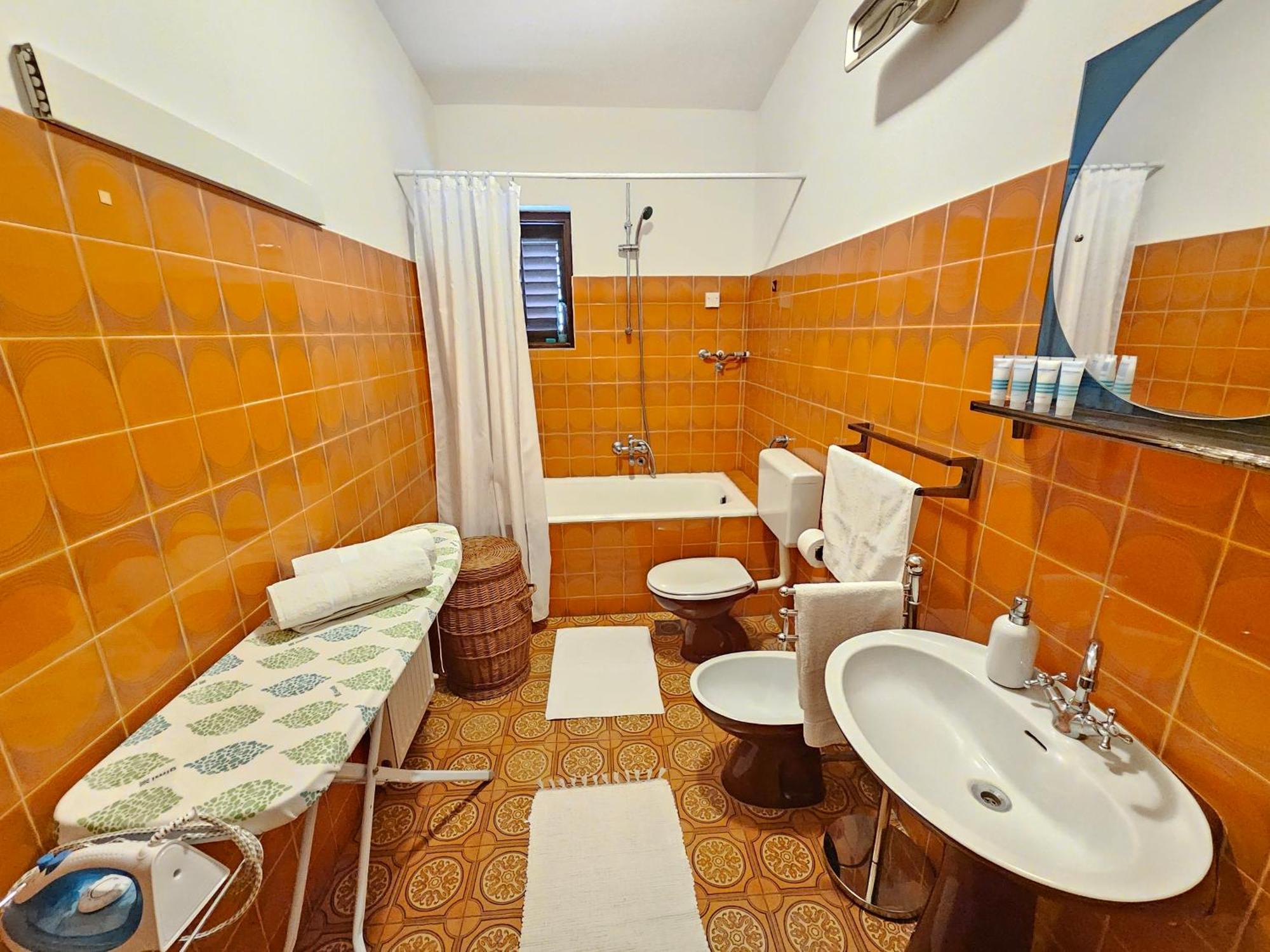 Apartments Brkulj Makarska Ngoại thất bức ảnh